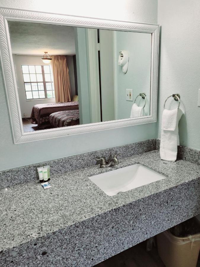 Best Price Motel & Suites Orange Exterior foto
